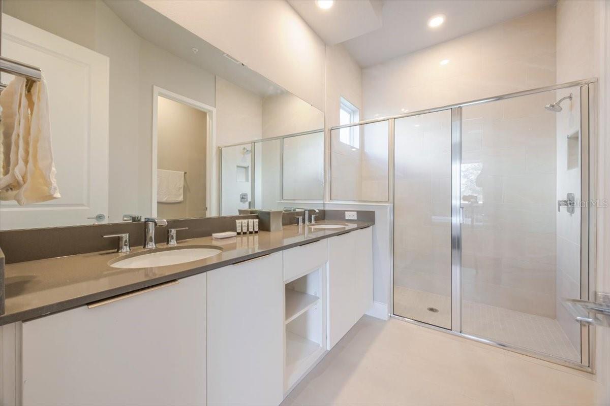 SPECTRUM AT REUNION CONDO PH 11 - Residential