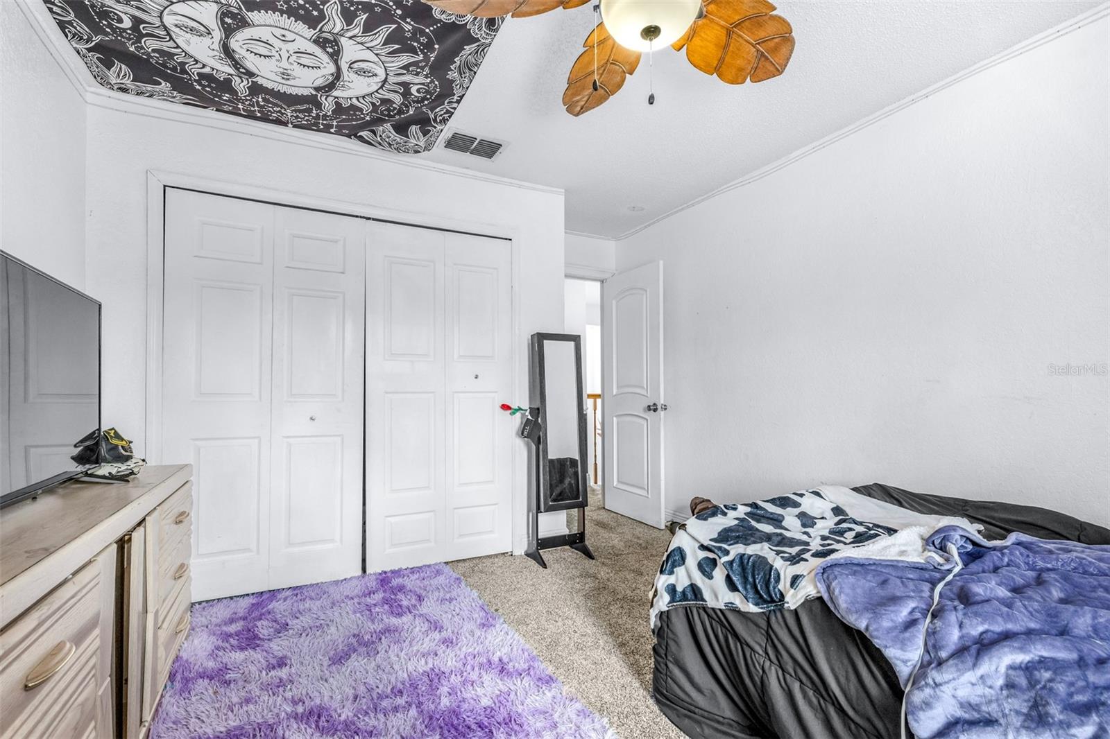 LAKE GREENBRIER CONDOMINUM (9035) - Residential