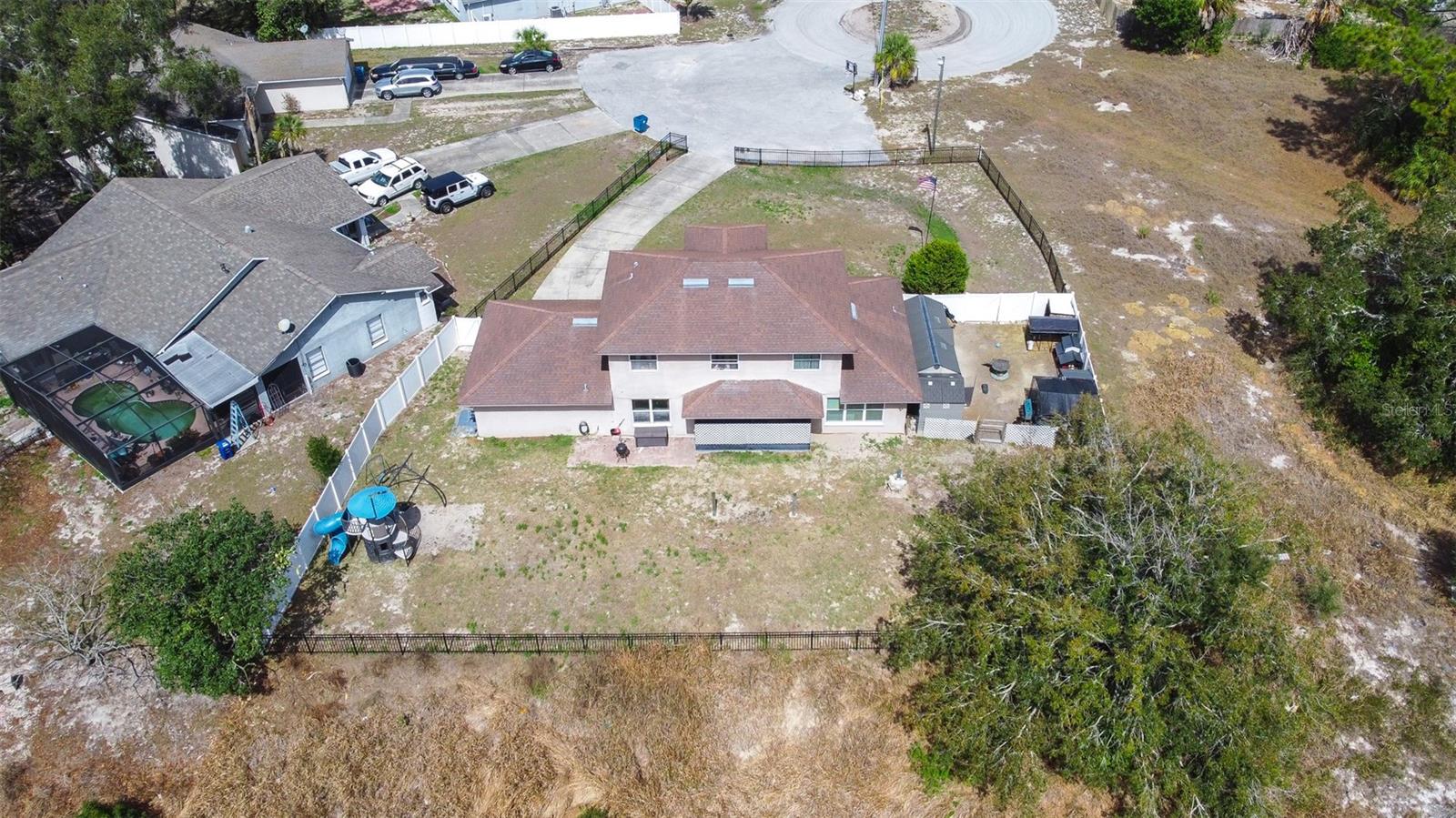 LAKE GREENBRIER CONDOMINUM (9035) - Residential