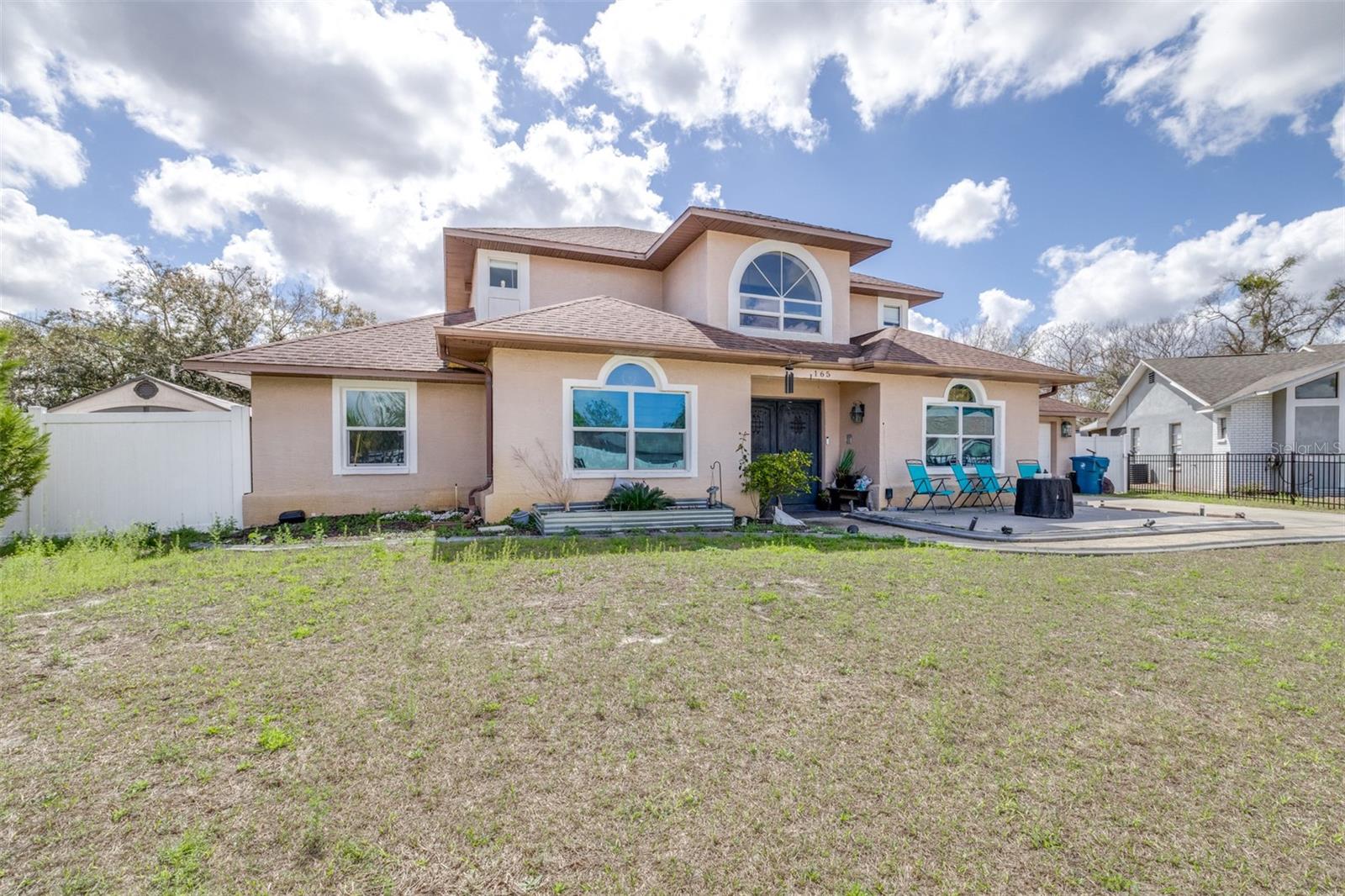 LAKE GREENBRIER CONDOMINUM (9035) - Residential