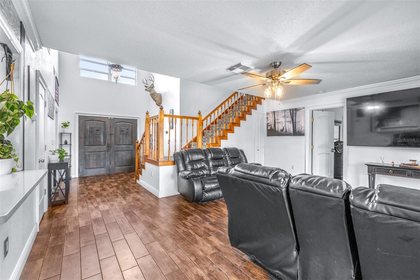 LAKE GREENBRIER CONDOMINUM (9035) - Residential