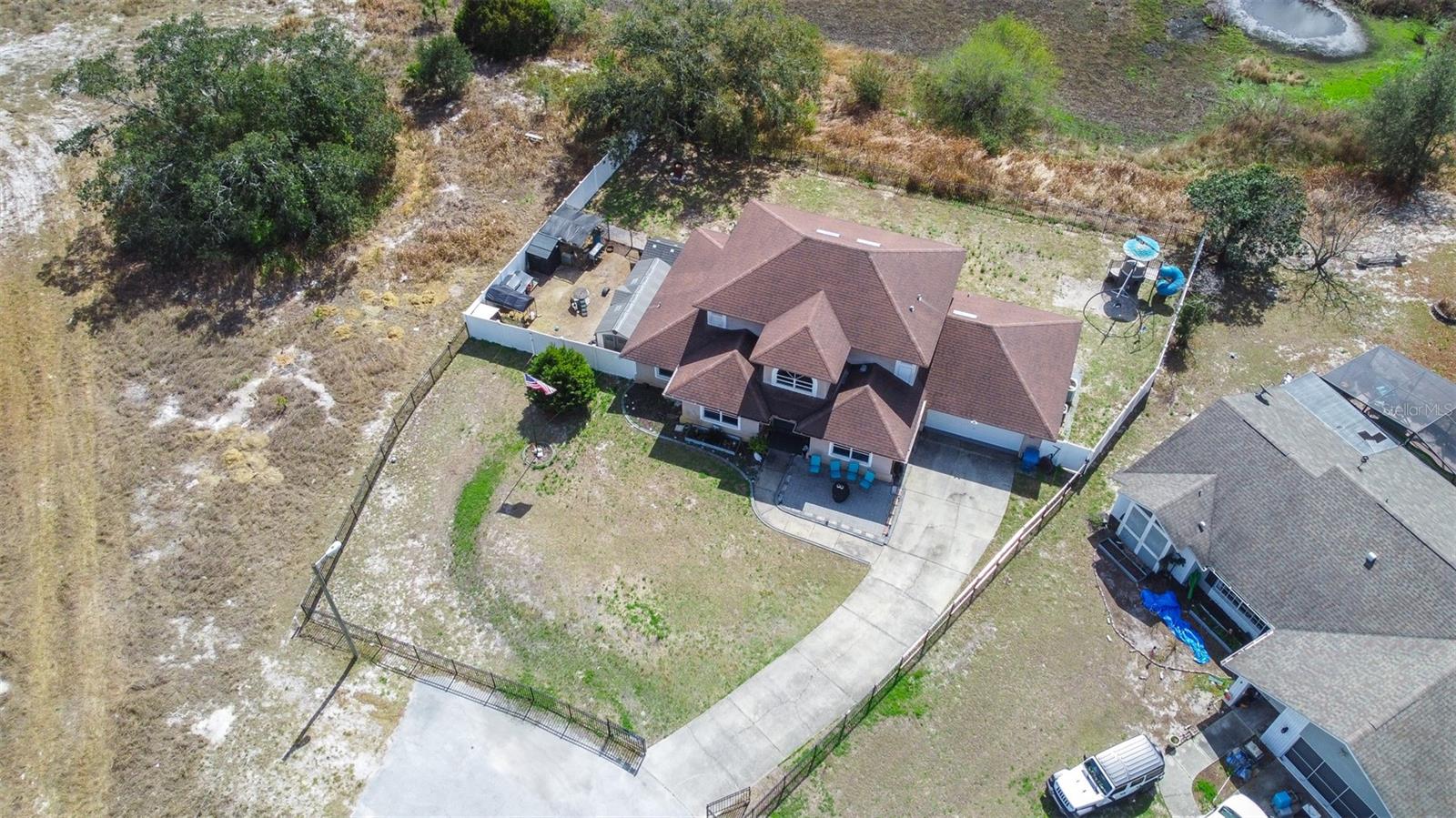 LAKE GREENBRIER CONDOMINUM (9035) - Residential