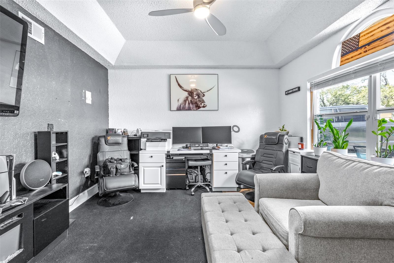 LAKE GREENBRIER CONDOMINUM (9035) - Residential