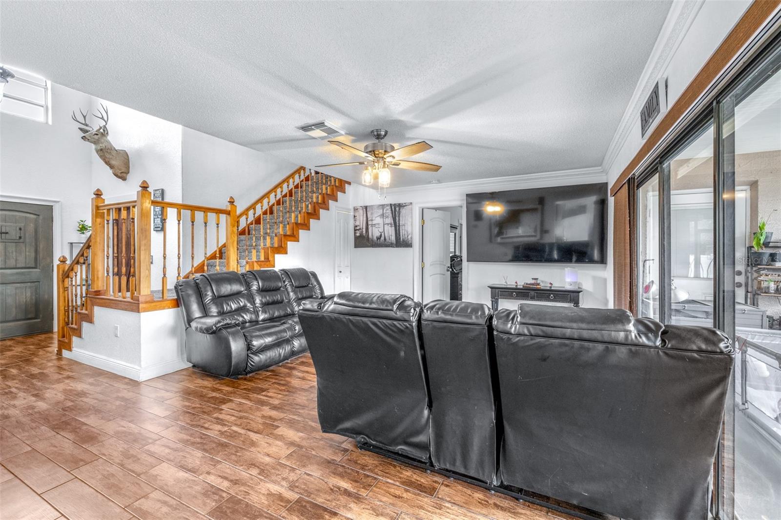 LAKE GREENBRIER CONDOMINUM (9035) - Residential