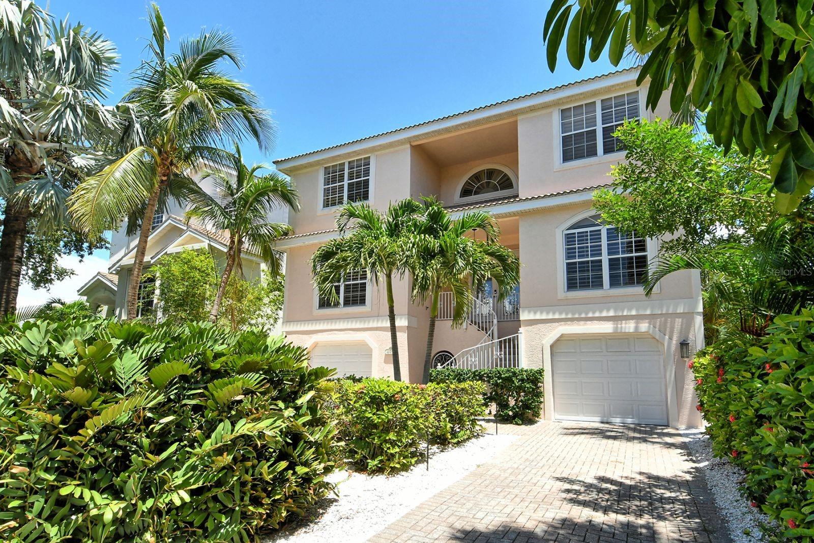 SIESTA BEACH - Residential Lease