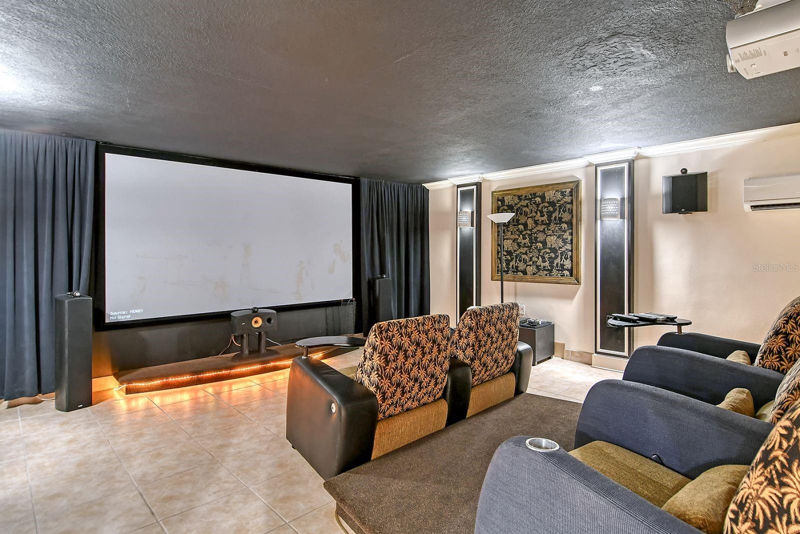 SIESTA BEACH - Residential Lease