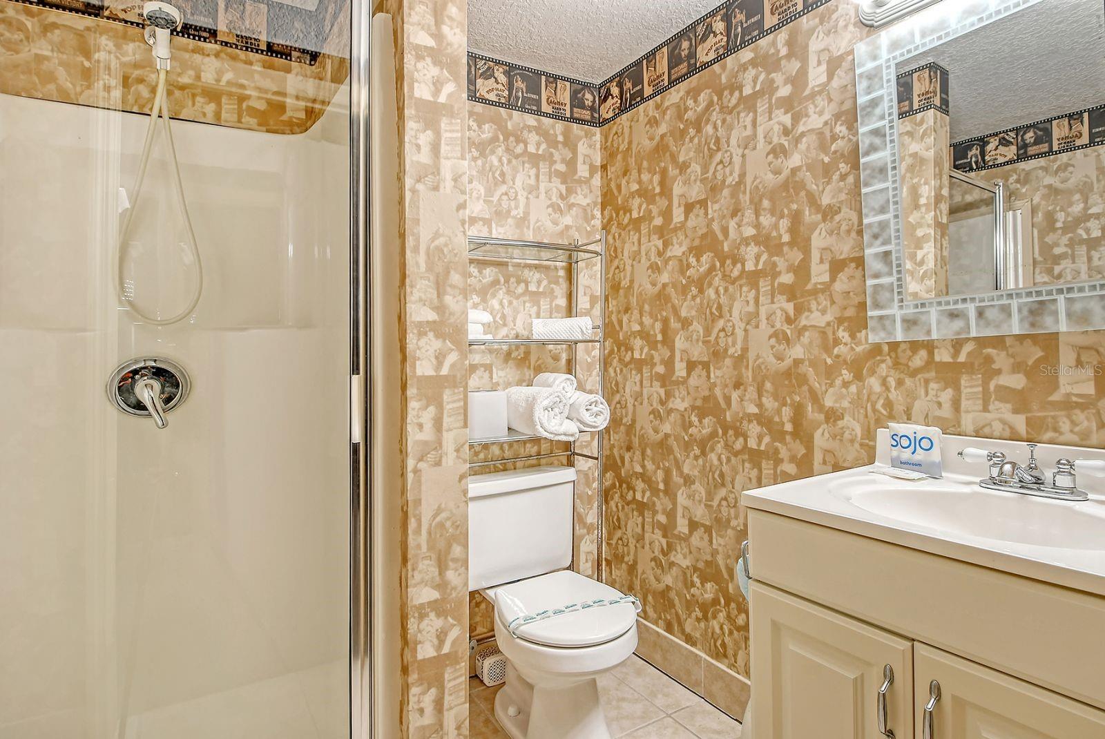 SIESTA BEACH - Residential Lease