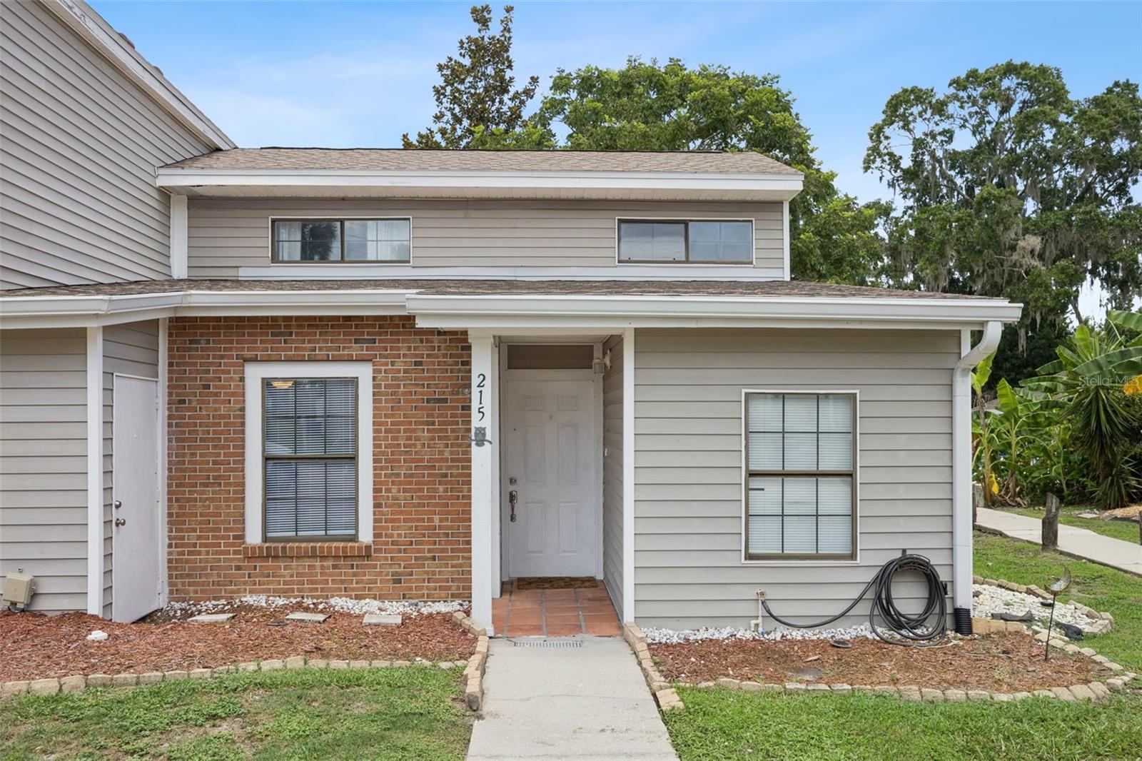 215 ARBOR CIRCLE