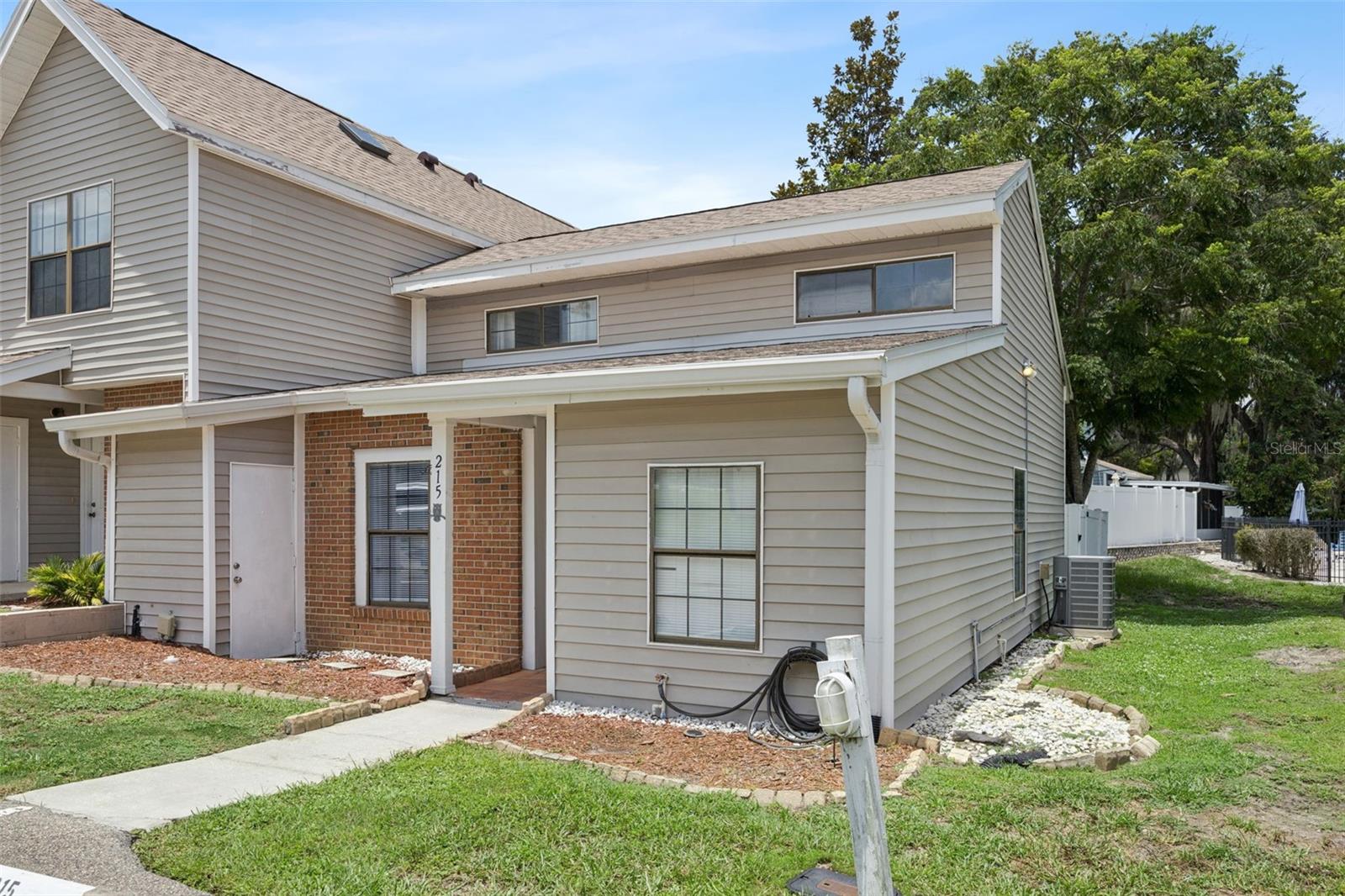 215 ARBOR CIRCLE