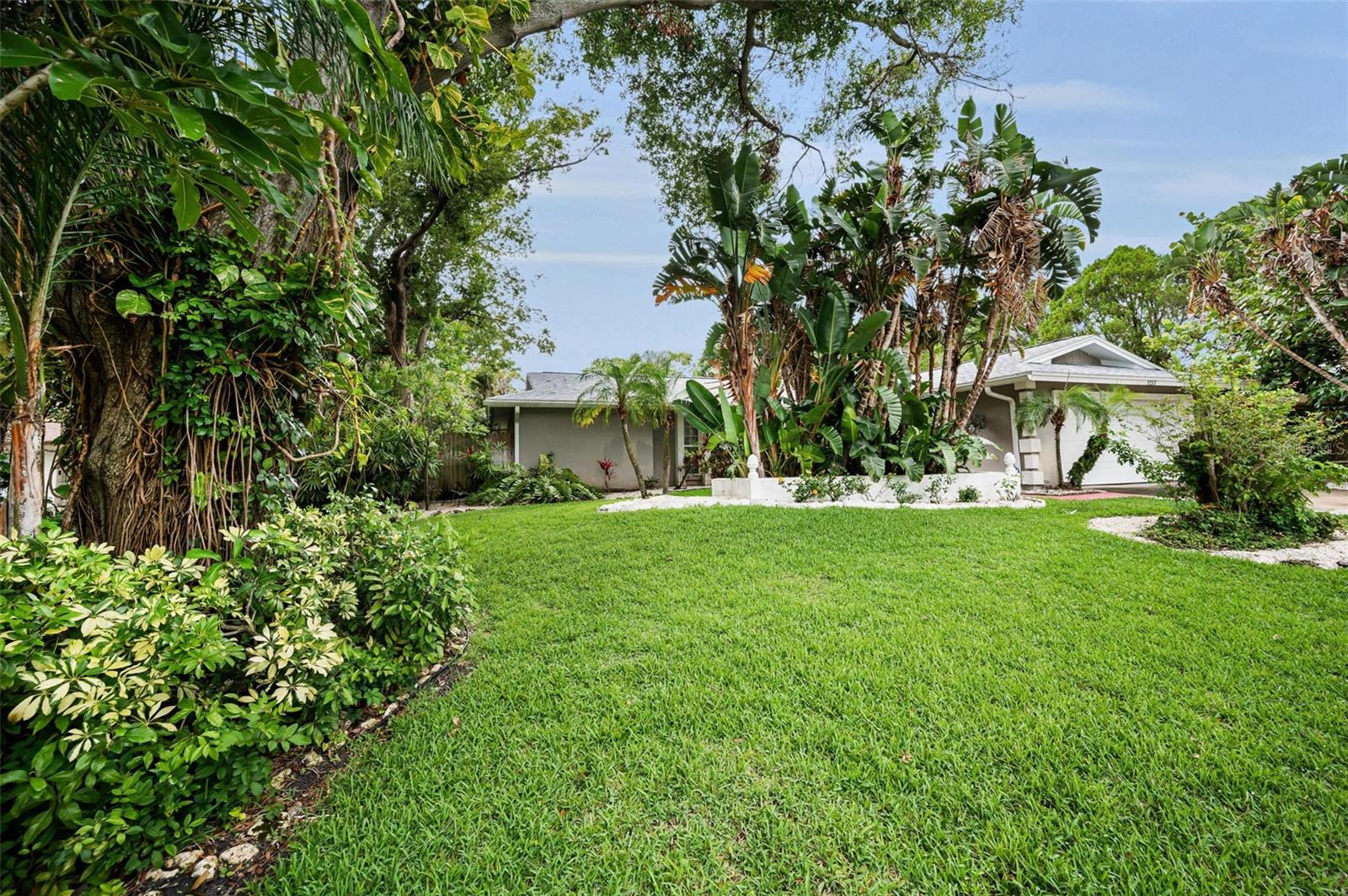 1151 LANCER LANE