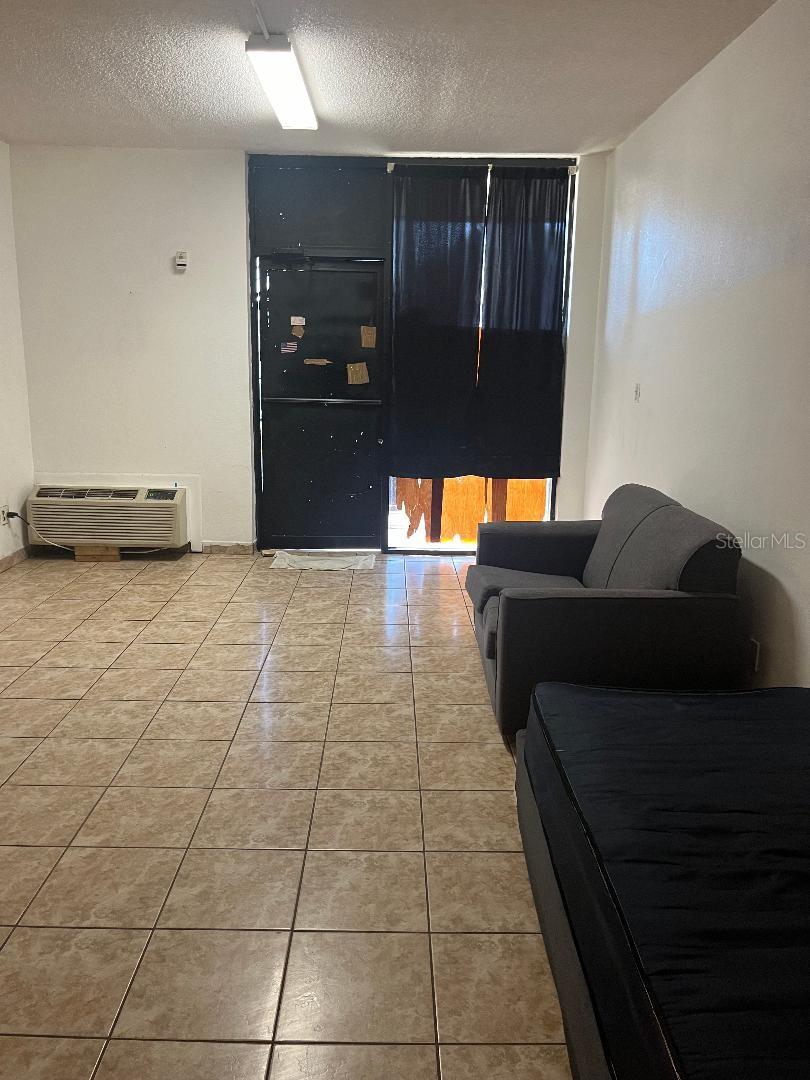 ALLIANCE CONDO - Residential Lease