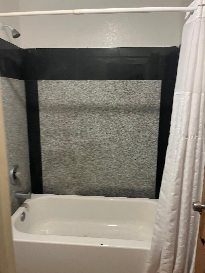 ALLIANCE CONDO - Residential Lease