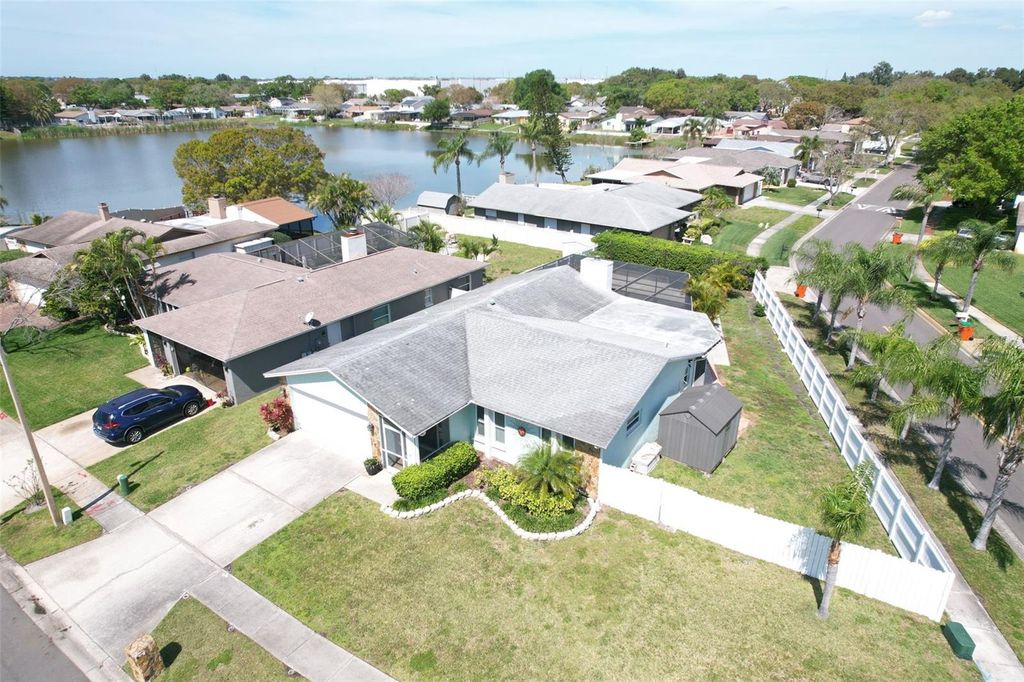 Photo of 8302 124th Terrace, Largo, FL 33773 (MLS # U8234068)