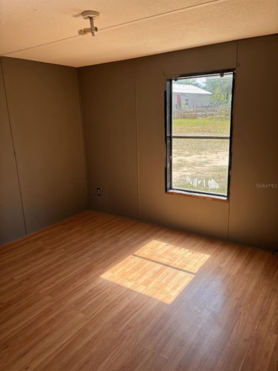 BEDFORD OAKS - Residential