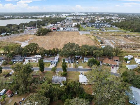 A home in WINTER HAVEN