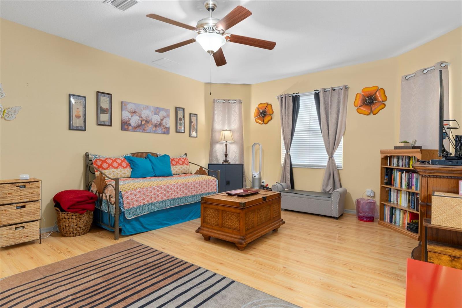 SPRING RIDGE - Residential