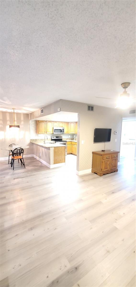 ROSETREE VILLAGE - Residential