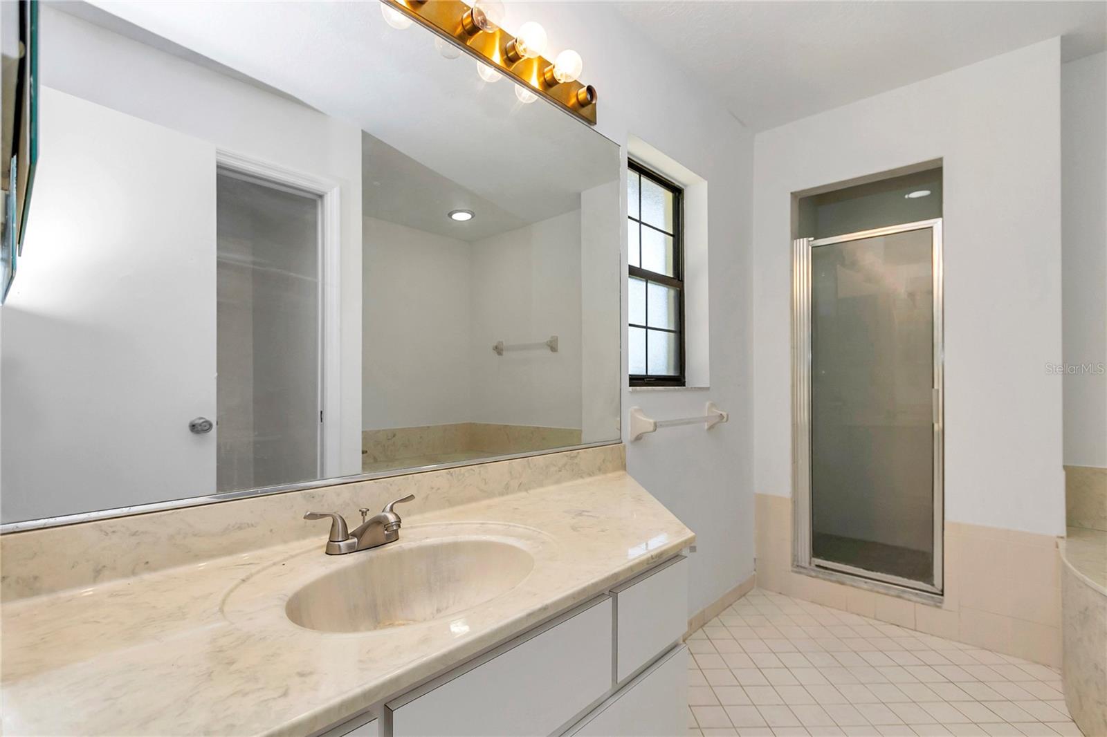 MAJESTIC OAKS - Residential