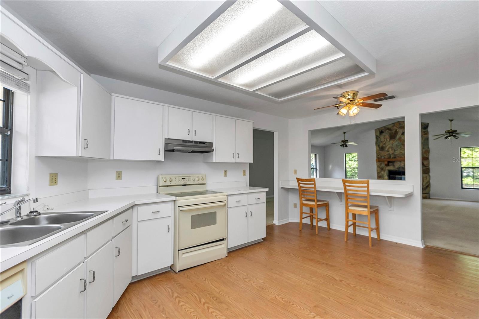 MAJESTIC OAKS - Residential