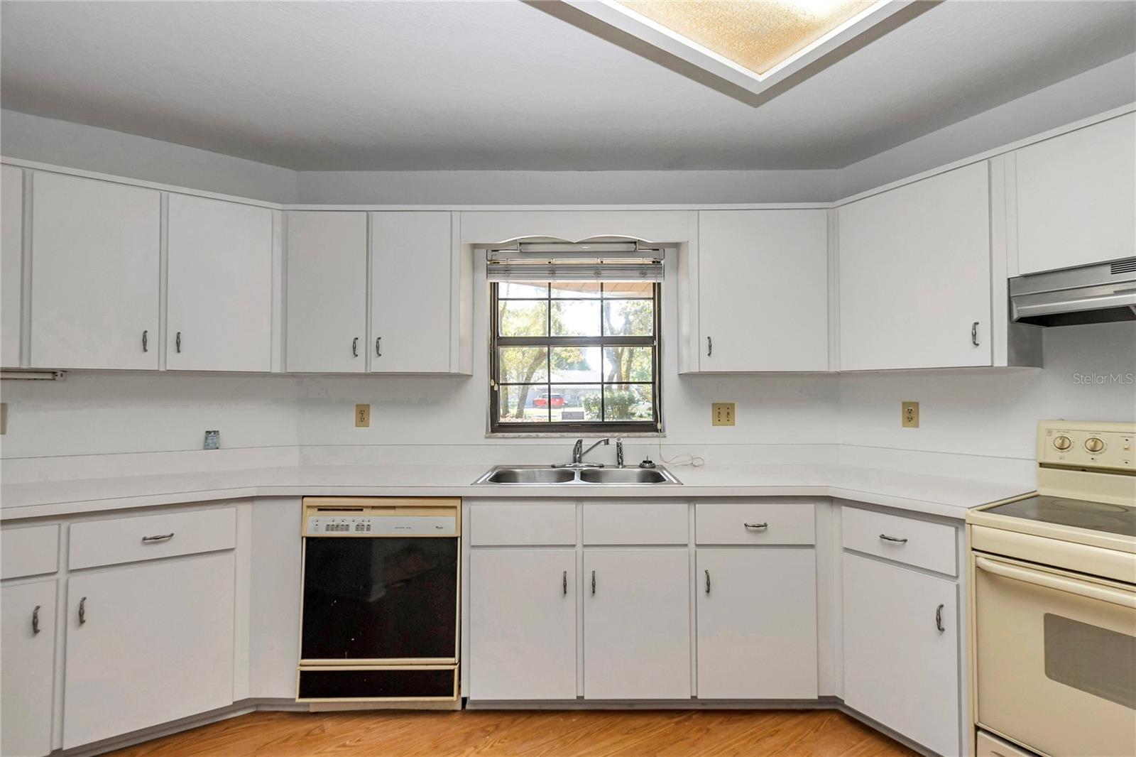 MAJESTIC OAKS - Residential