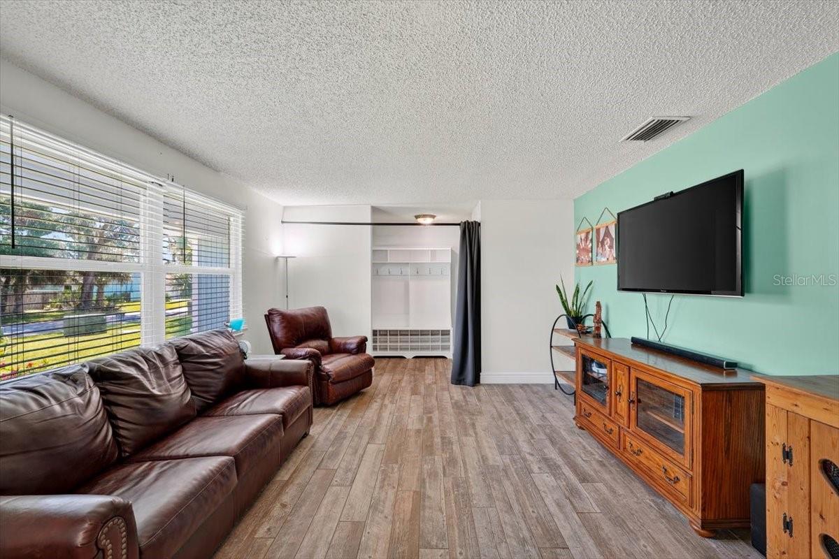 OAK FOREST PH 01-05 - Residential