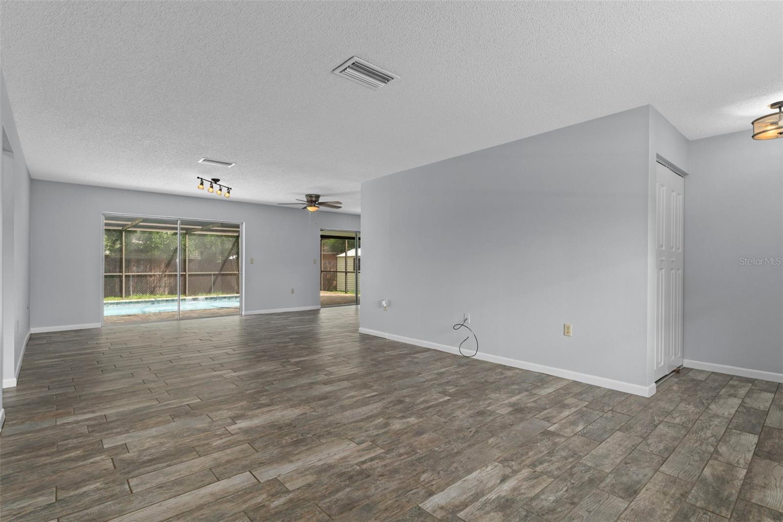 CITRUS SPGS UNIT 04 - Residential