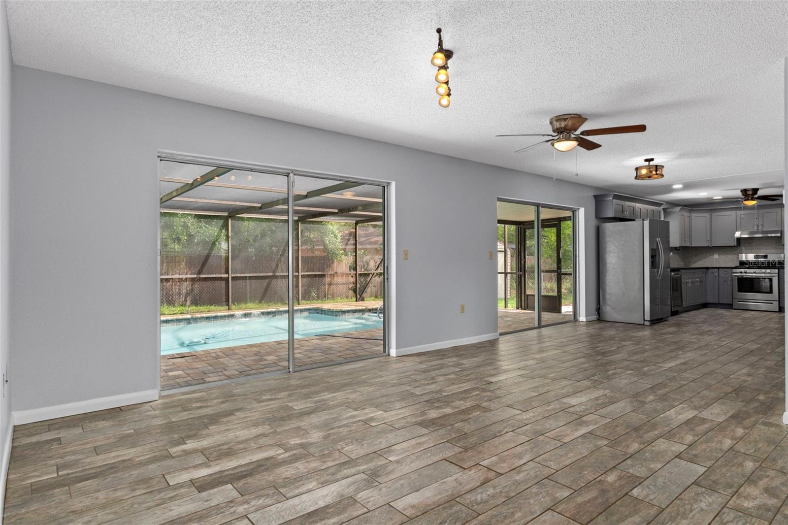CITRUS SPGS UNIT 04 - Residential
