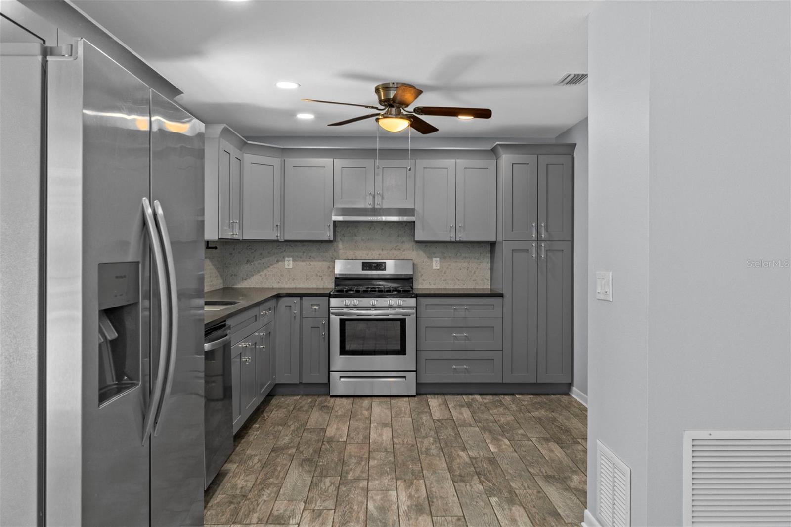 CITRUS SPGS UNIT 04 - Residential