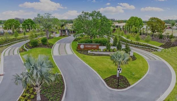 VICTORIA LAKES - Residential