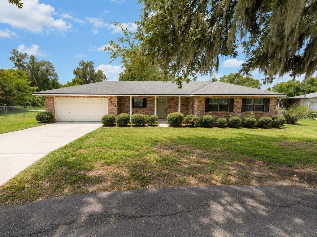Photo of 7126 Sheffield Drive, Lakeland, FL 33810 (MLS # S5155111)