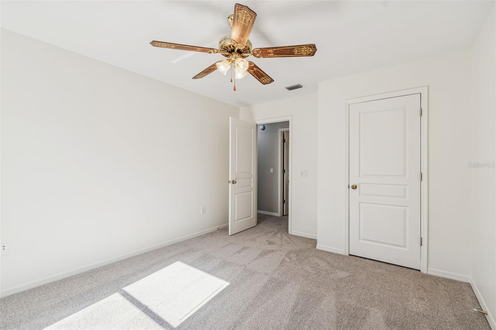 TAMPA PALMS - Residential