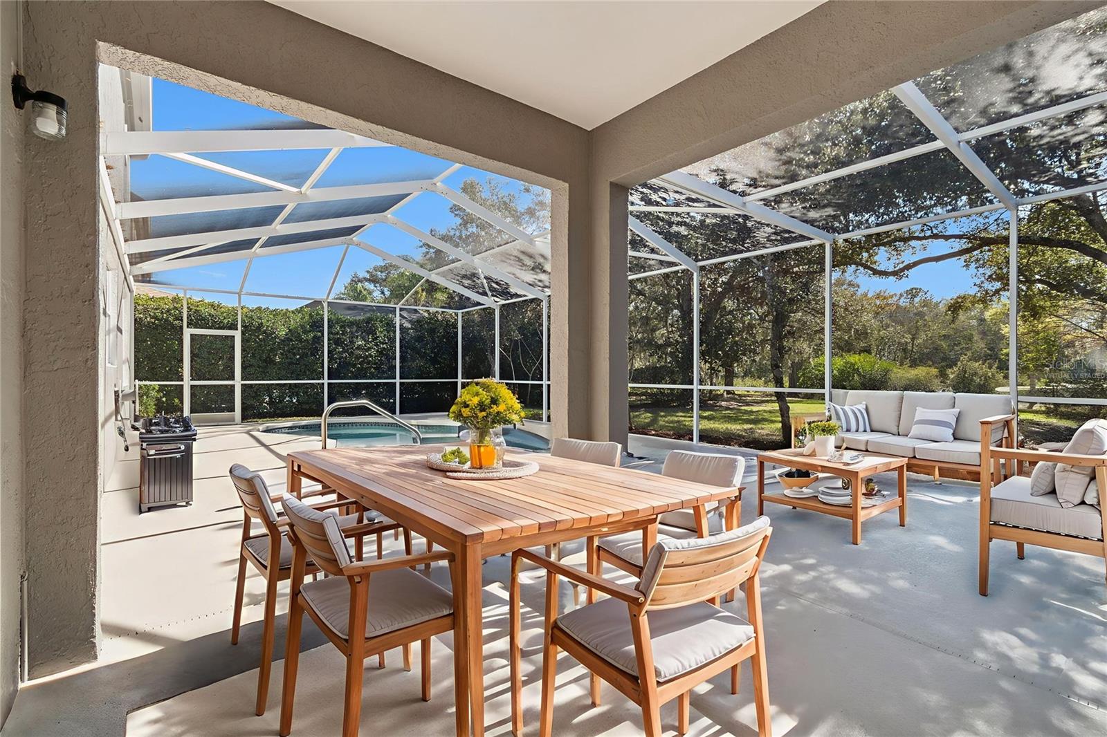 TAMPA PALMS - Residential