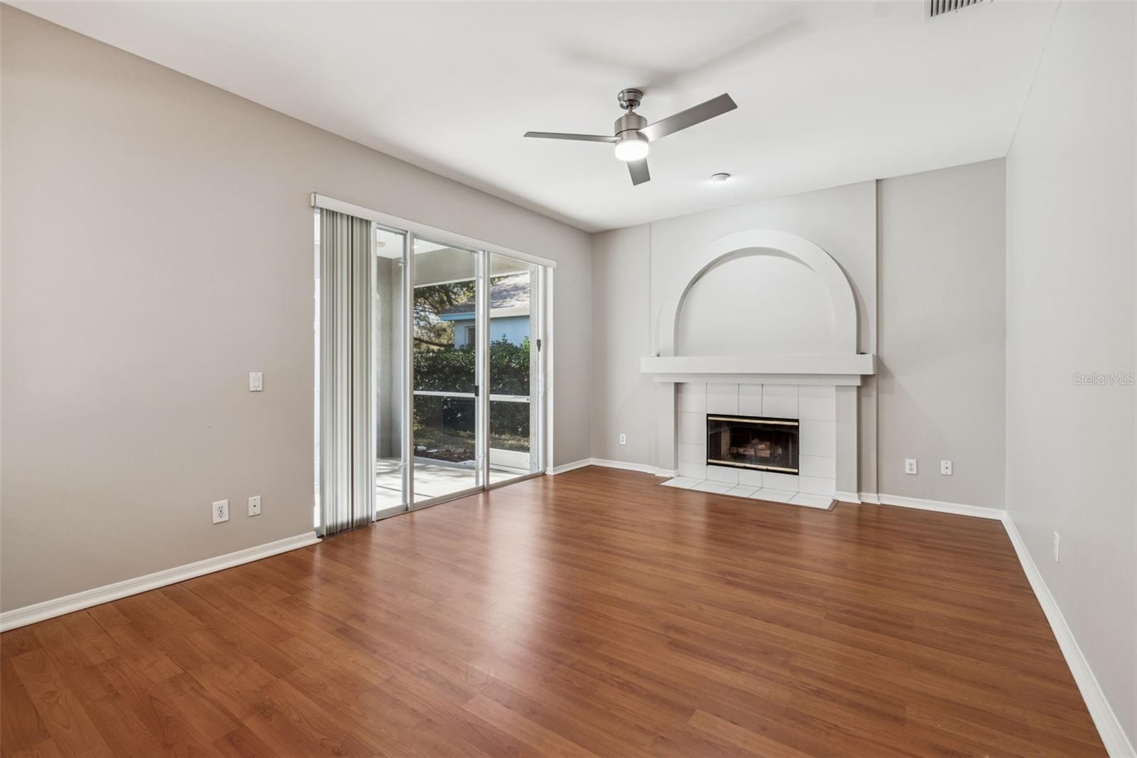 TAMPA PALMS - Residential