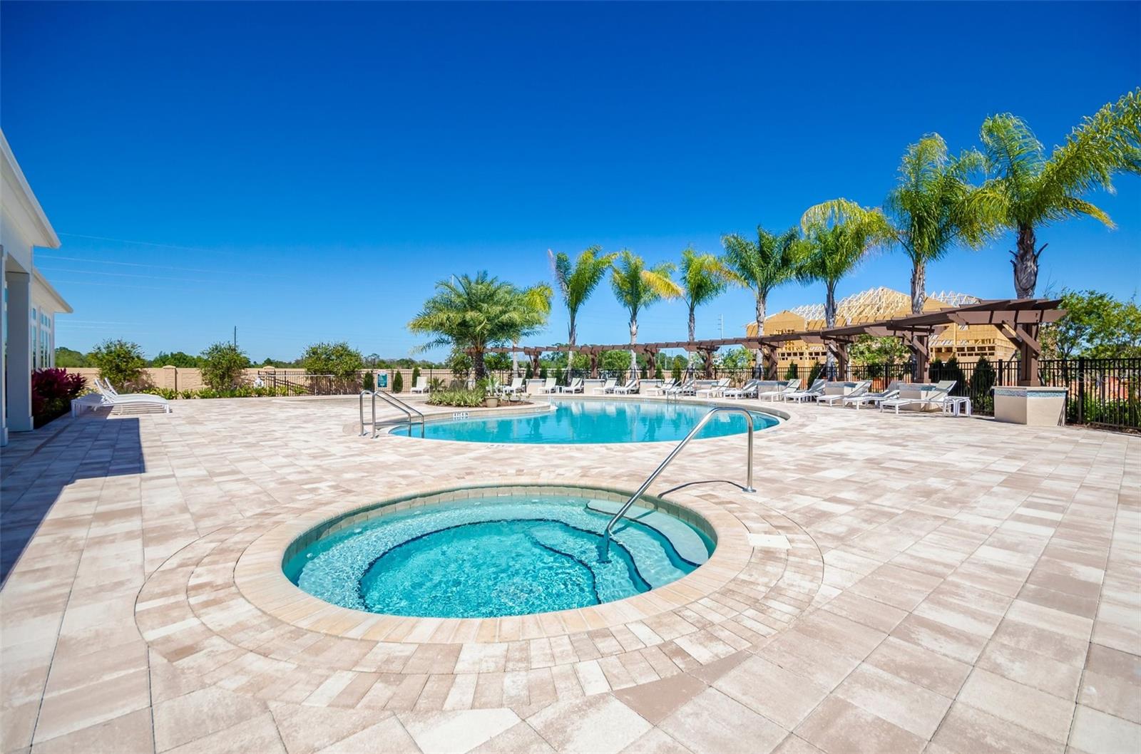 WEST LUCAYA VILLAGE - Residential