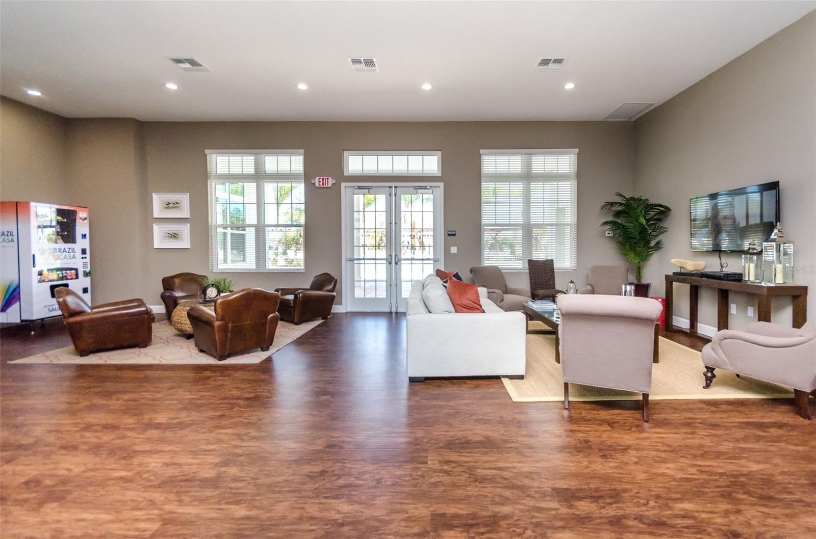 WEST LUCAYA VILLAGE - Residential