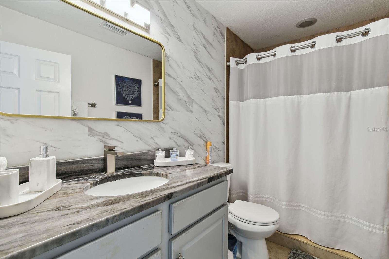 WILLIAMS BILL MADEIRA HARBOR SUB 1ST ADD - Residential Income