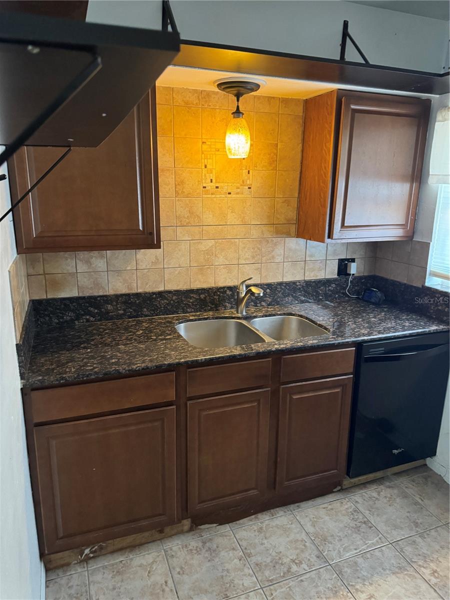 ST PETERSBURG BEACH REP - Residential Lease