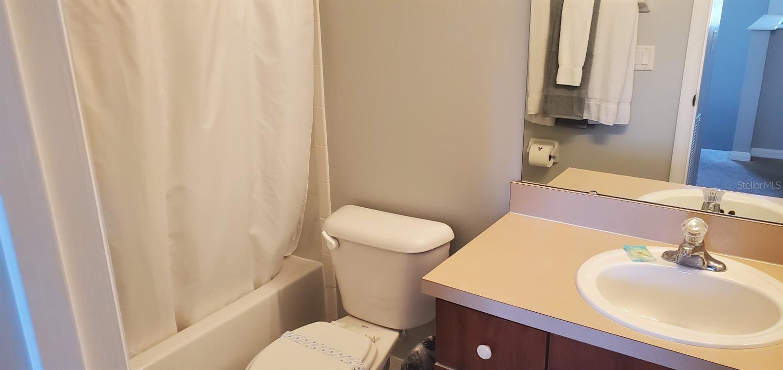 FIESTA KEY PH 1B - Residential Lease