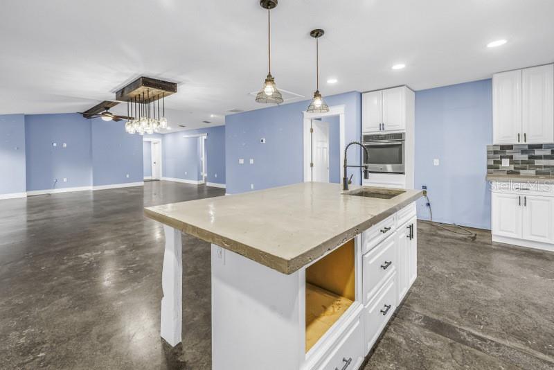 ACREAGE - Residential