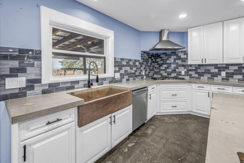 ACREAGE - Residential