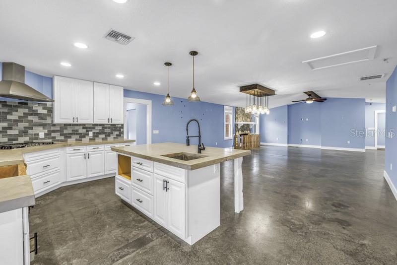 ACREAGE - Residential