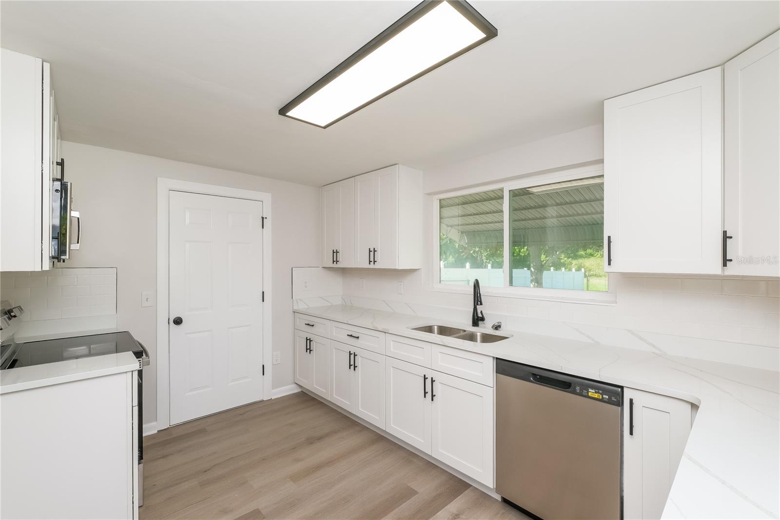 BEACON SQUARE - Residential