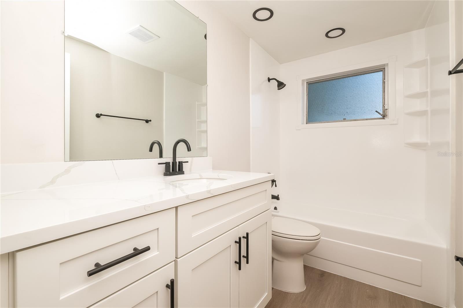 BEACON SQUARE - Residential