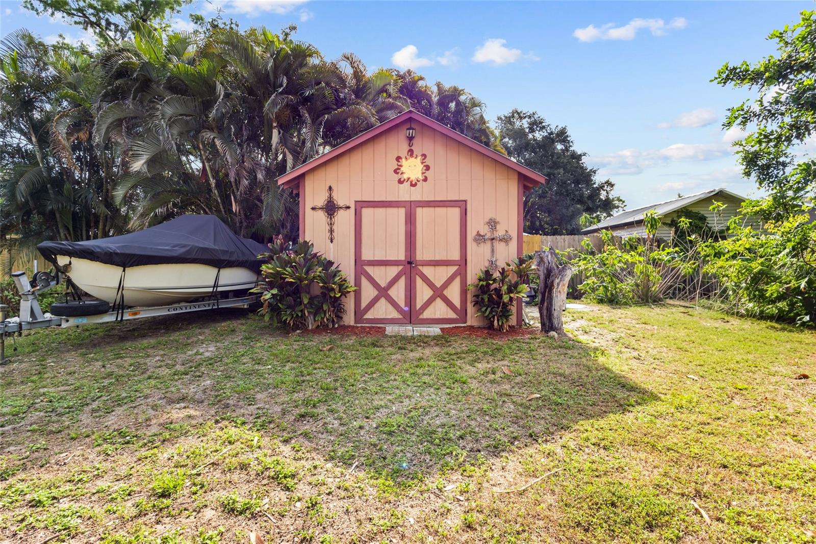 TUCKERS SUB - Residential