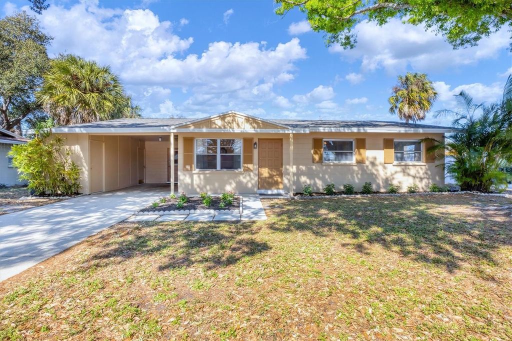Photo of 5135 Brookmeade Drive, Sarasota, FL 34232 (MLS # A4682030)
