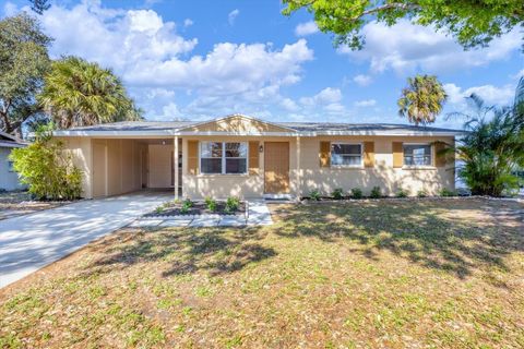 Photo of 5135 Brookmeade Drive, Sarasota, FL 34232 (MLS # A4682030)