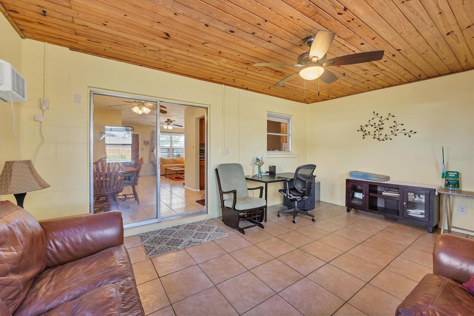 RIDGEWOOD ESTATES 15TH ADD - Residential