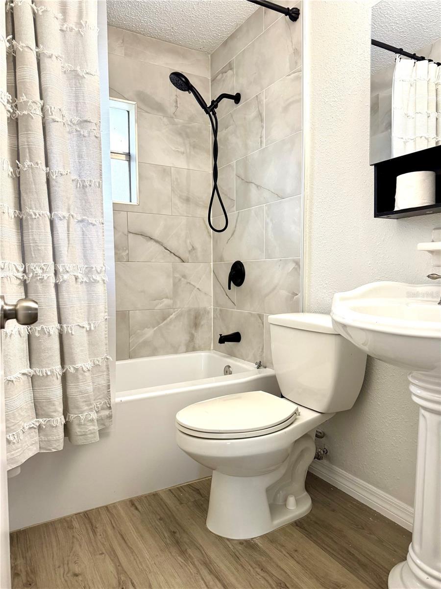 FATIO HEIGHTS - Residential