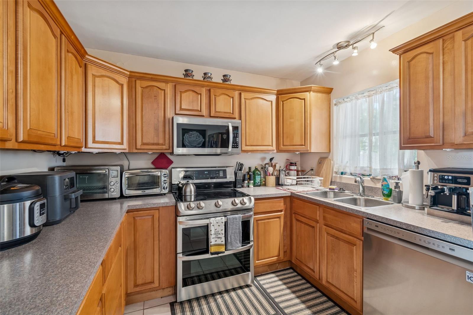 FORREST HILL ESTATES - Residential