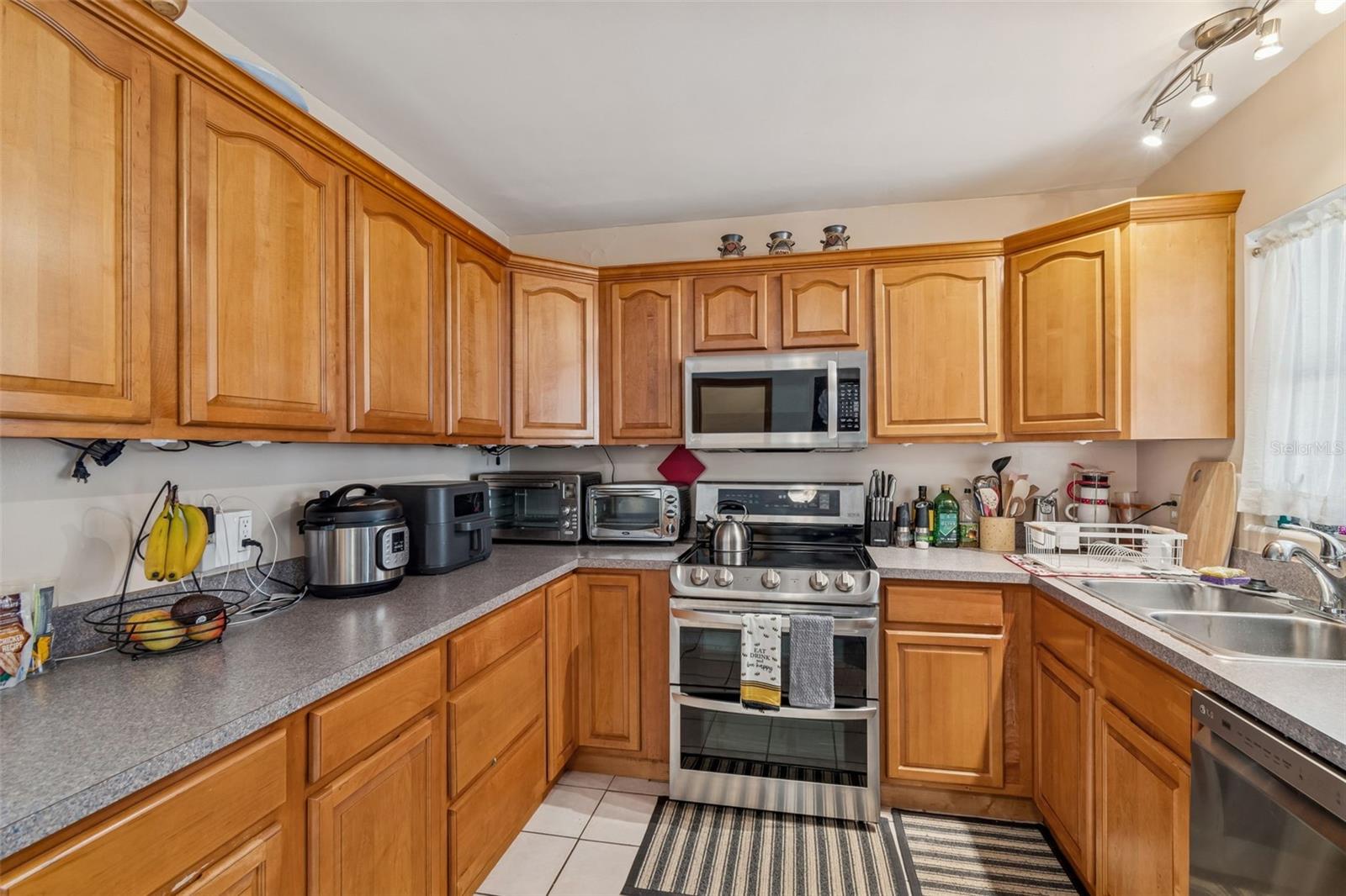 FORREST HILL ESTATES - Residential